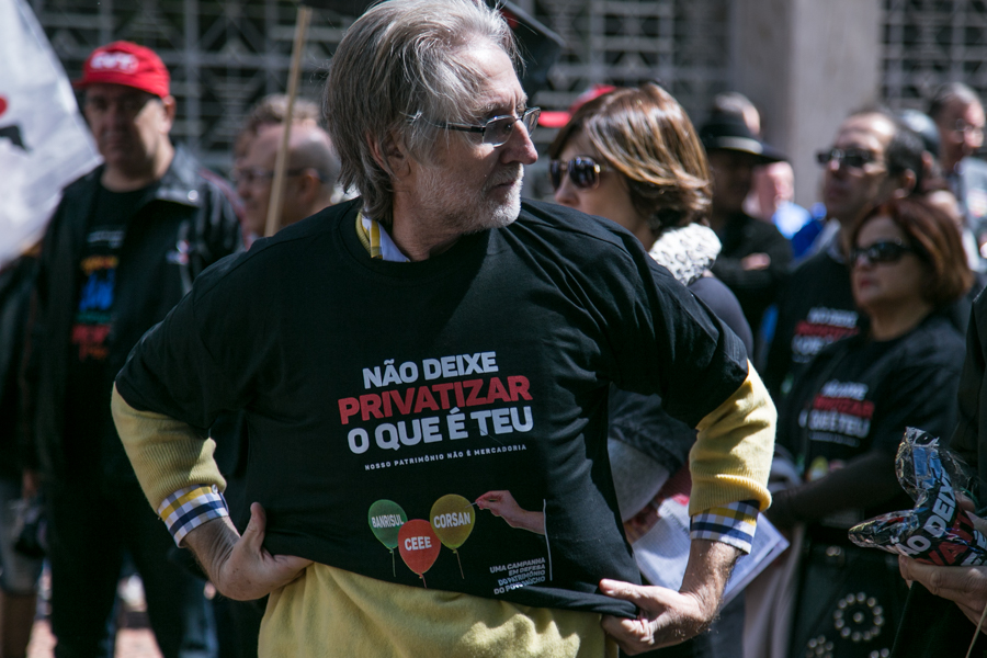 "Não deixe privavatizar o que é teu"